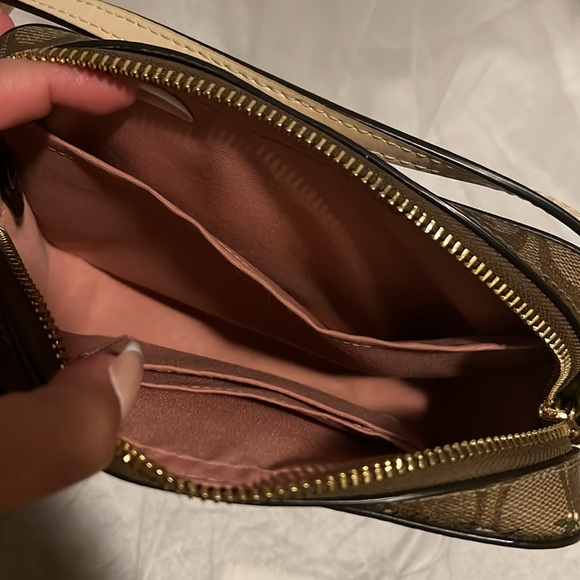 Coach Camera Bag - Picture 4 of 6